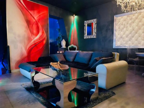 Loveroom